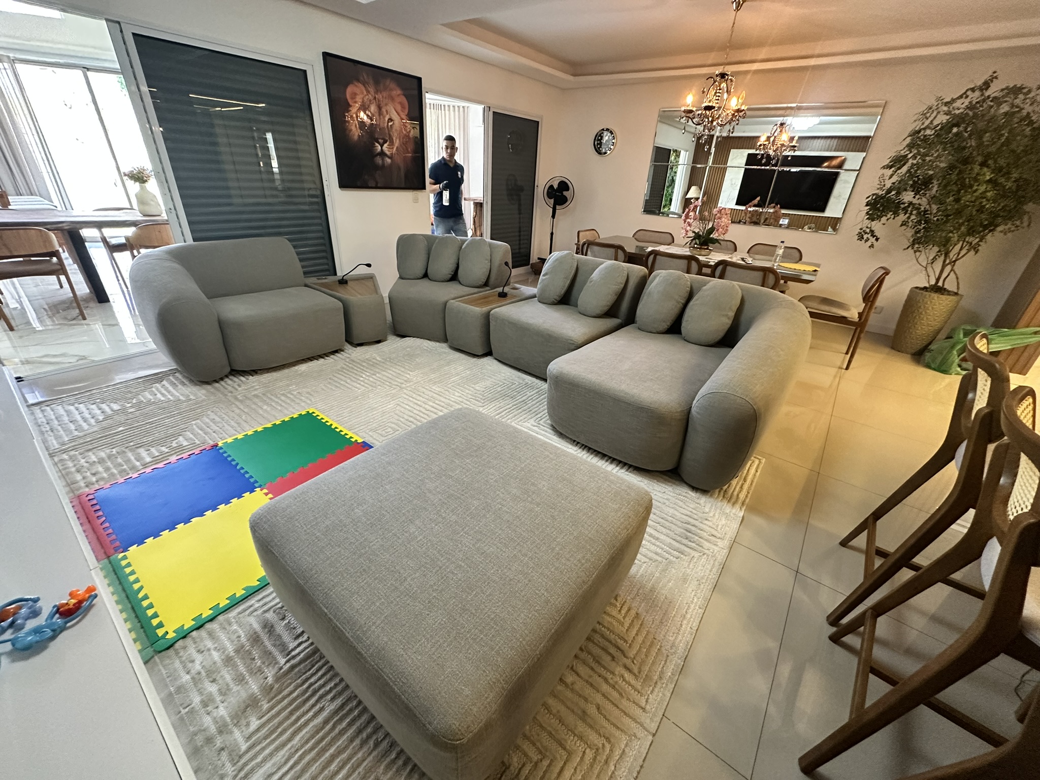 HB Clean higienização profissional de sofá claro