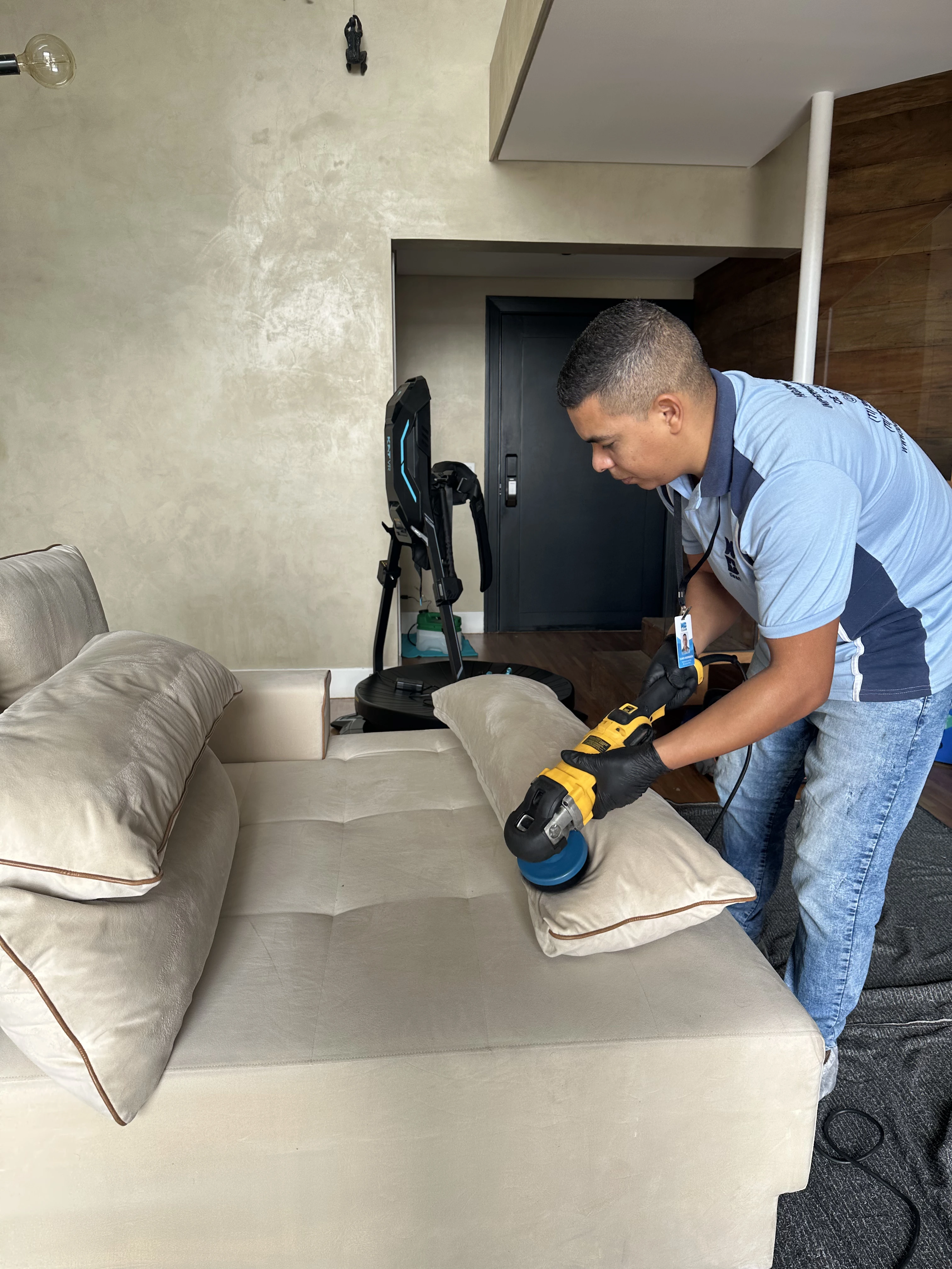 HB Clean limpeza de encosto e assento